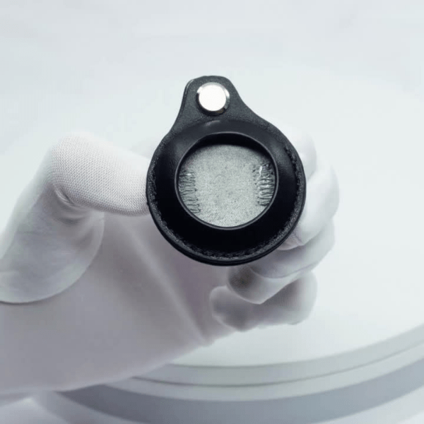 Hurtigutløsende kattehalsbånd med refleks og AirTag-holder Hurtigutløsende kattehalsbånd med refleks og AirTag-holder