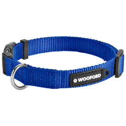 Blått justerbart hundehalsbånd med solid D-ring i metall, lett nylon for komfort og feste av id brikke hund.
