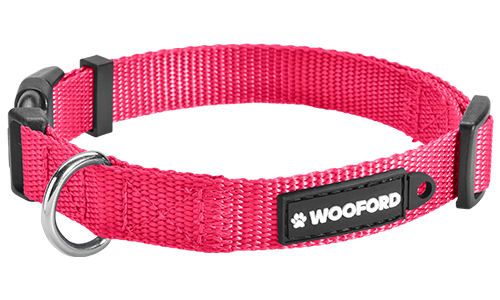 Slitesterk Hundehalsbånd i Nylon Stoff Rosa justerbart hundehalsbånd med solid D-ring i metall, lett nylon for komfort og feste av id brikke hund.