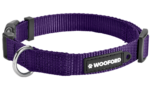 Slitesterk Hundehalsbånd i Nylon Stoff Lilla justerbart hundehalsbånd med solid D-ring i metall, lett nylon for komfort og feste av id brikke hund.