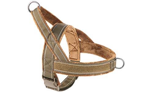Myk polstret reflekterende hundesele som hindrer at hunden trekker Brun reflekterende hundesele med polstring, no-pull-design og justerbare stropper for ekstra sikkerhet.