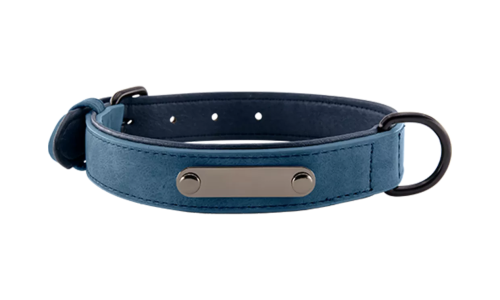 Luksuriøst fløyelsbelagt halsbånd med gravering til hund Luksuriøst fløyelsbelagt halsbånd med gravering til hund